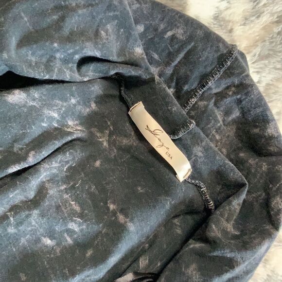 Gaze T-shirt Hoodie,‎ Distressed Black Nobody's Perfect size XS - Picture 4 of 6